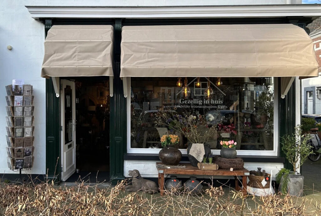Voorzijde van de Winkel Gezelig in huis
