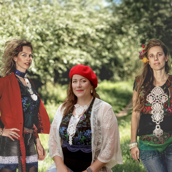 Leonie Muller, Anouk Rensen en Lotte van Roosmalen van het zangtrio Zinder