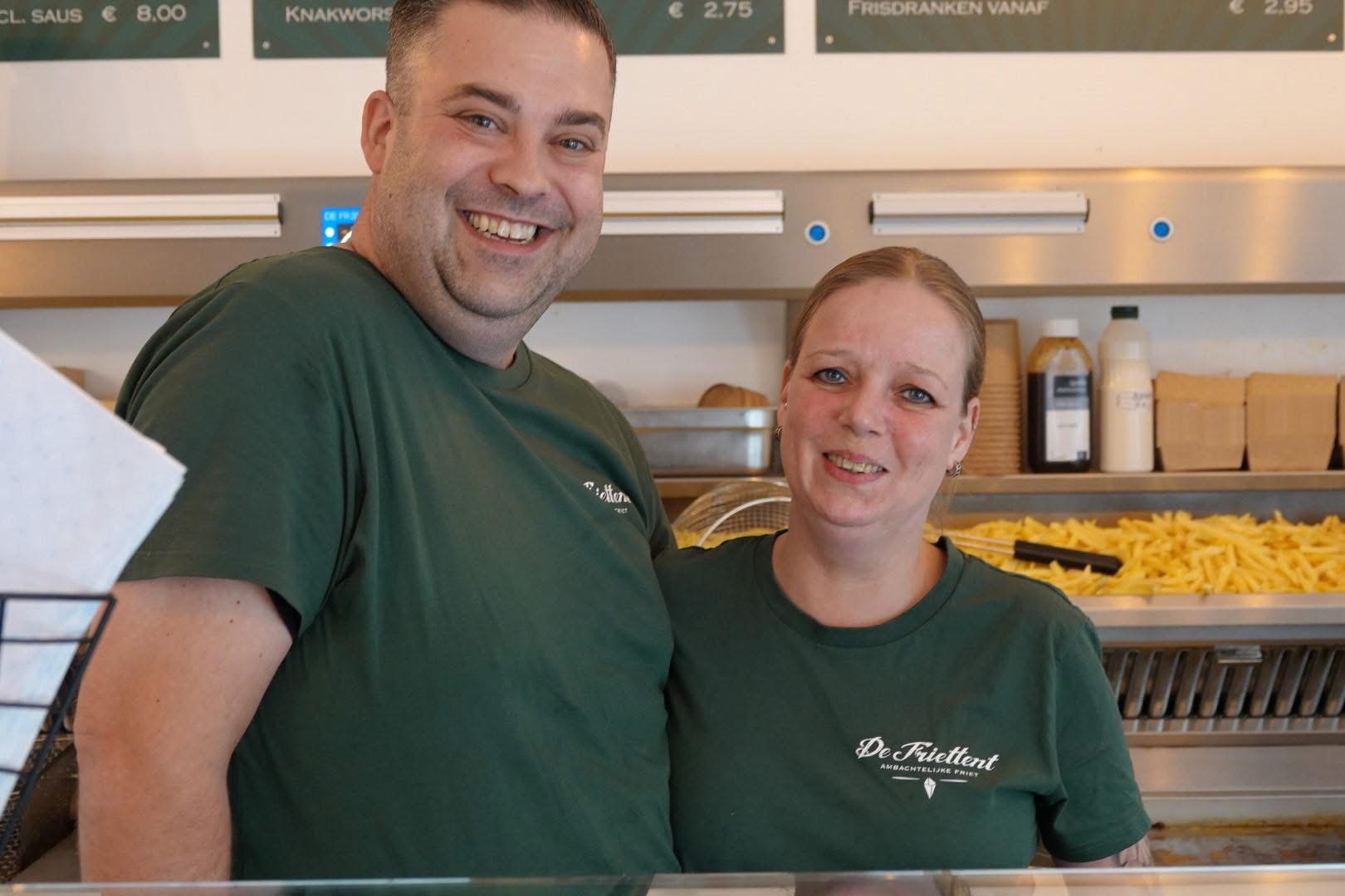 Tanny en Remco Pas in De Friettent in Princenhage