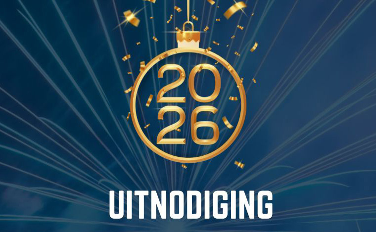 gouden kerstbal met 2026 en de tekst 'uitnodiging'