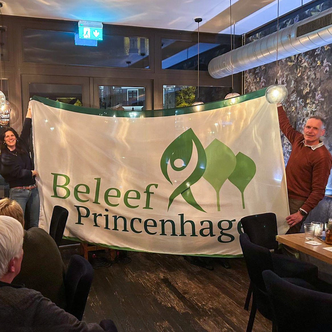 Presentatie van de vlag van Beleef Princenhage